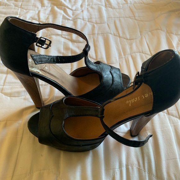 Wet Seal heels - Picture 3 of 4